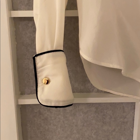 *SOLD* Zara Blouse - Picture 2 of 4